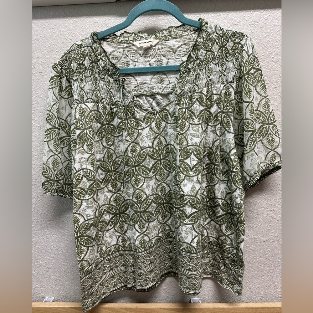 Stylish Lucky Brand Teal and Olive Leaf Pattern Blouse